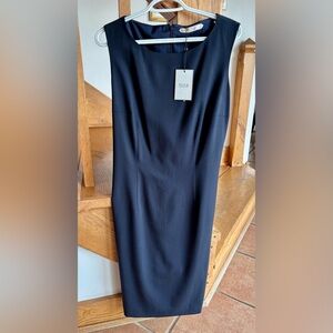 Reduced!! Thomas Pink Navy Blue Round Neck Sleeveless Sheath Dress